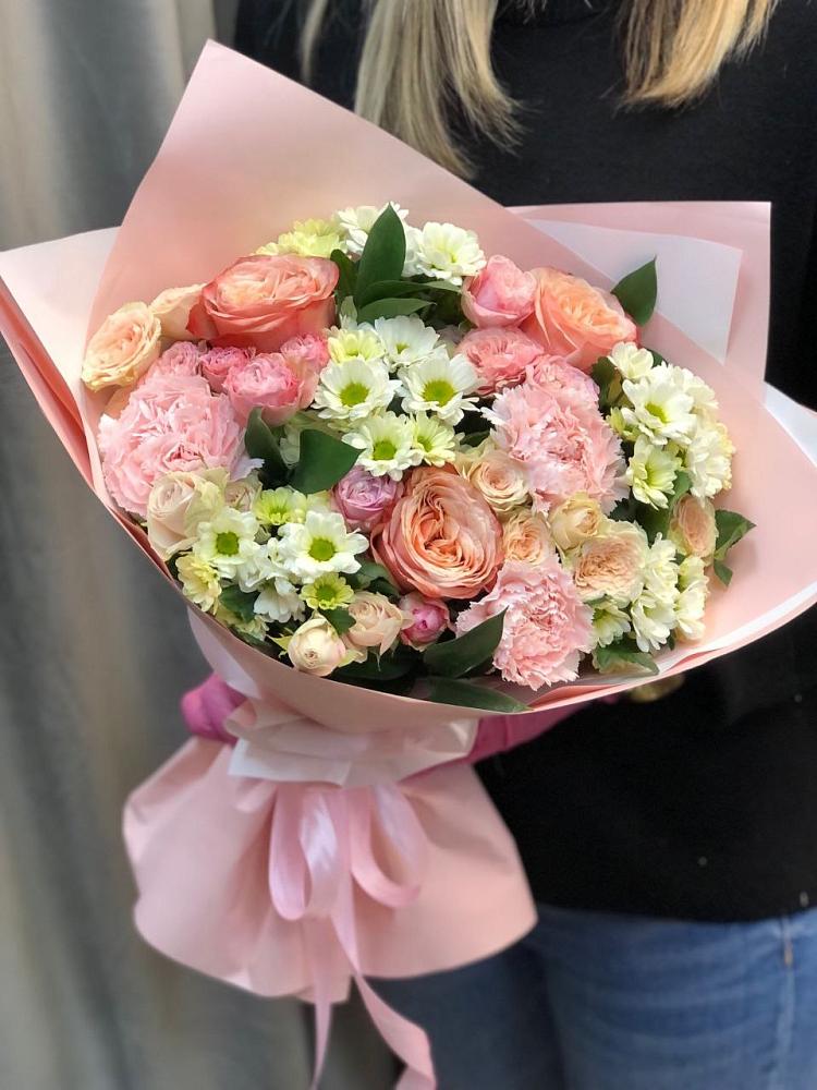 Букет цветов из: Гвоздики, Розы и Хризантемы в Адамий