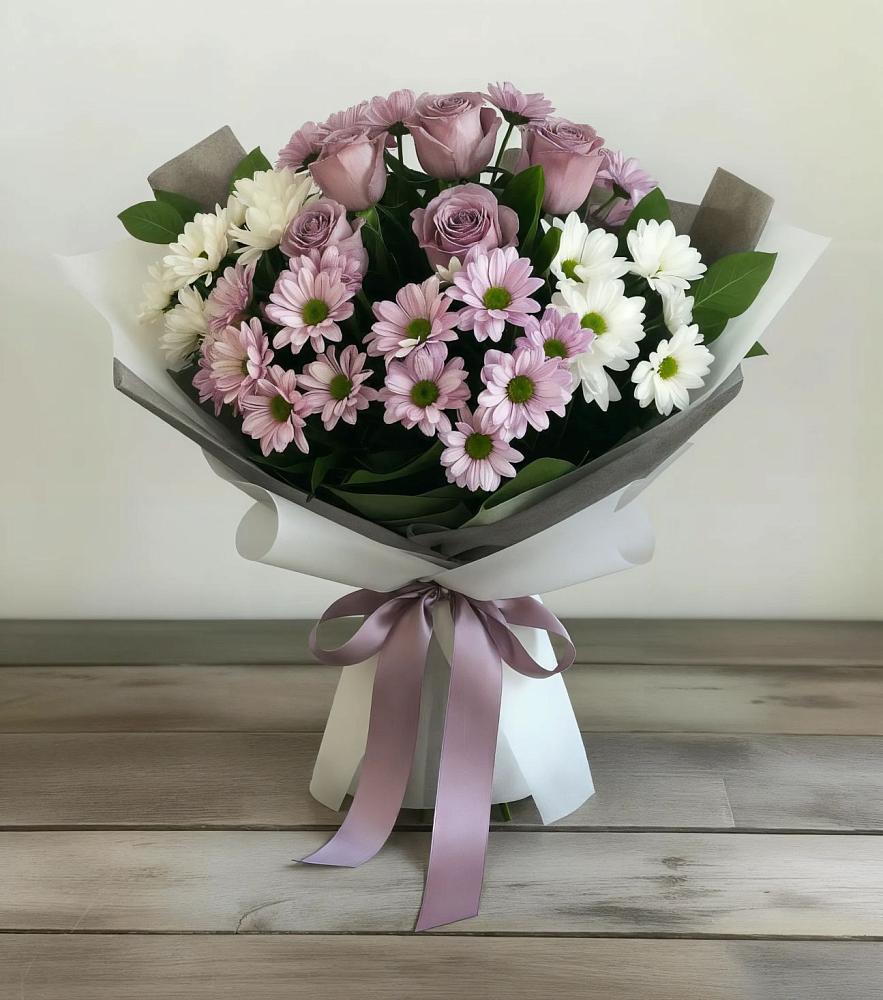 Букет цветов из: Хризантемы и Розы в Адамий