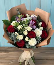 Букет цветов из:  Розы и Альстромерии в Адамий
