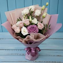 Букет цветов из:  Розы и Лизиантусы в Адамий