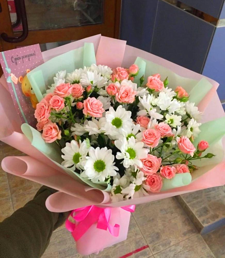 Букет Жемчужная россыпь в Адамий Букет цветов из: Розы и Хризантемы в Адамий