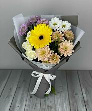 Букет цветов из:  Розы, Герберы и Хризантемы в Адамий