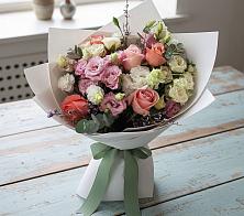 Букет цветов из:  Розы, Лизиантусы и Гвоздики в Адамий